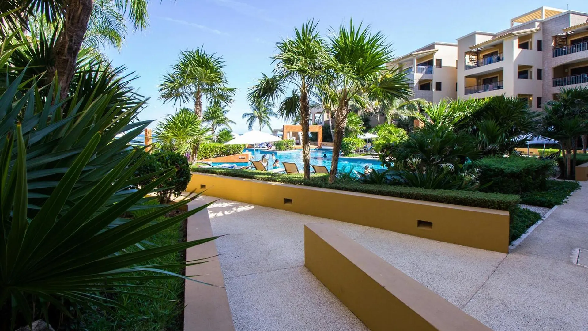 El Faro 101 Surf 1 Bdr Apt Pool View contacts